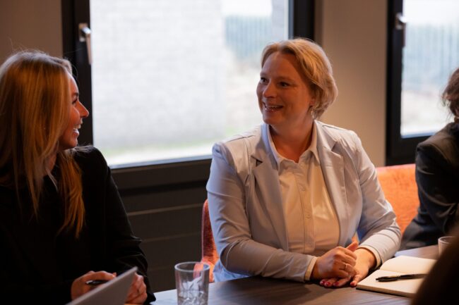 Waarom een sterk familiestatuut essentieel is voor succes? Familiestatuut, bedrifjsoverdracht, familiebedrijv, De Ondernemingswaarde